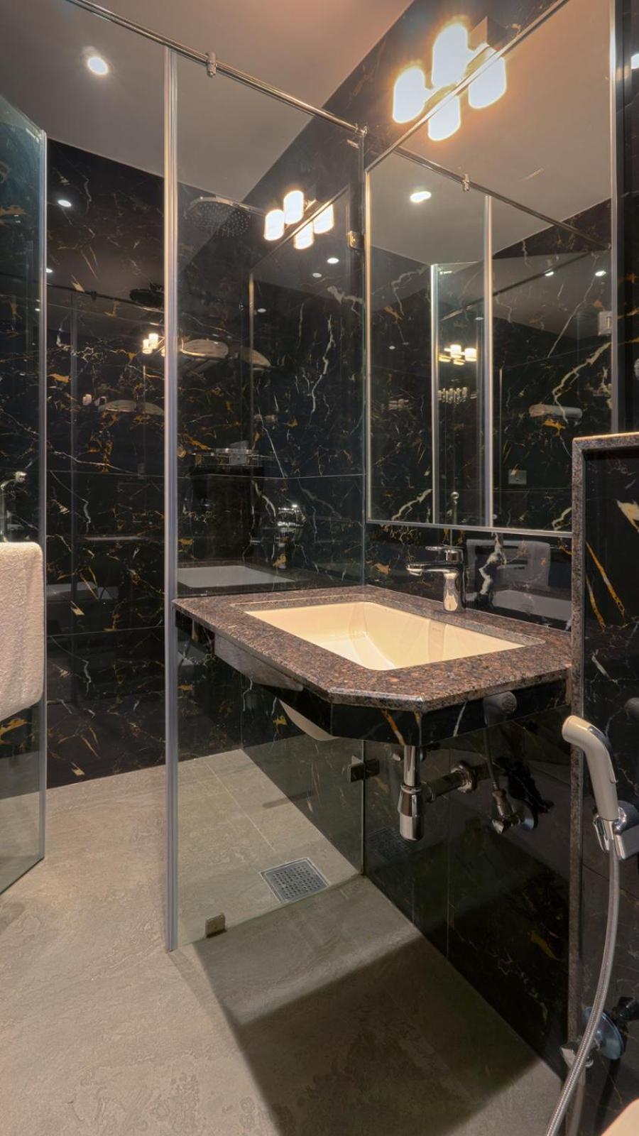 Magnus Nexstar Suites Kalyani Nagar Pune Esterno foto